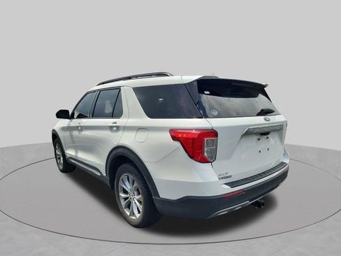 Used 2020 Ford Explorer XLT w/ Equipment Group 202A AWD/4WD image 15