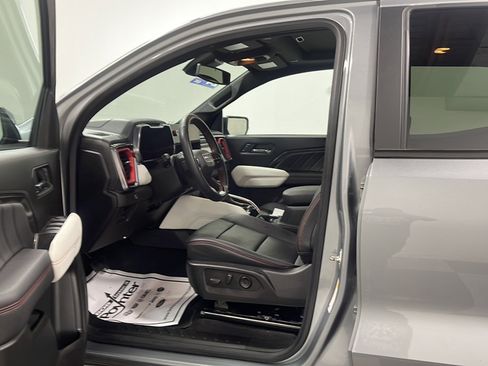 Used 2024 GMC Canyon AT4X AWD/4WD image 2