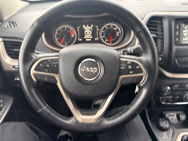 Used 2016 Jeep Cherokee Sport w/ Cold Weather Group AWD/4WD image 17