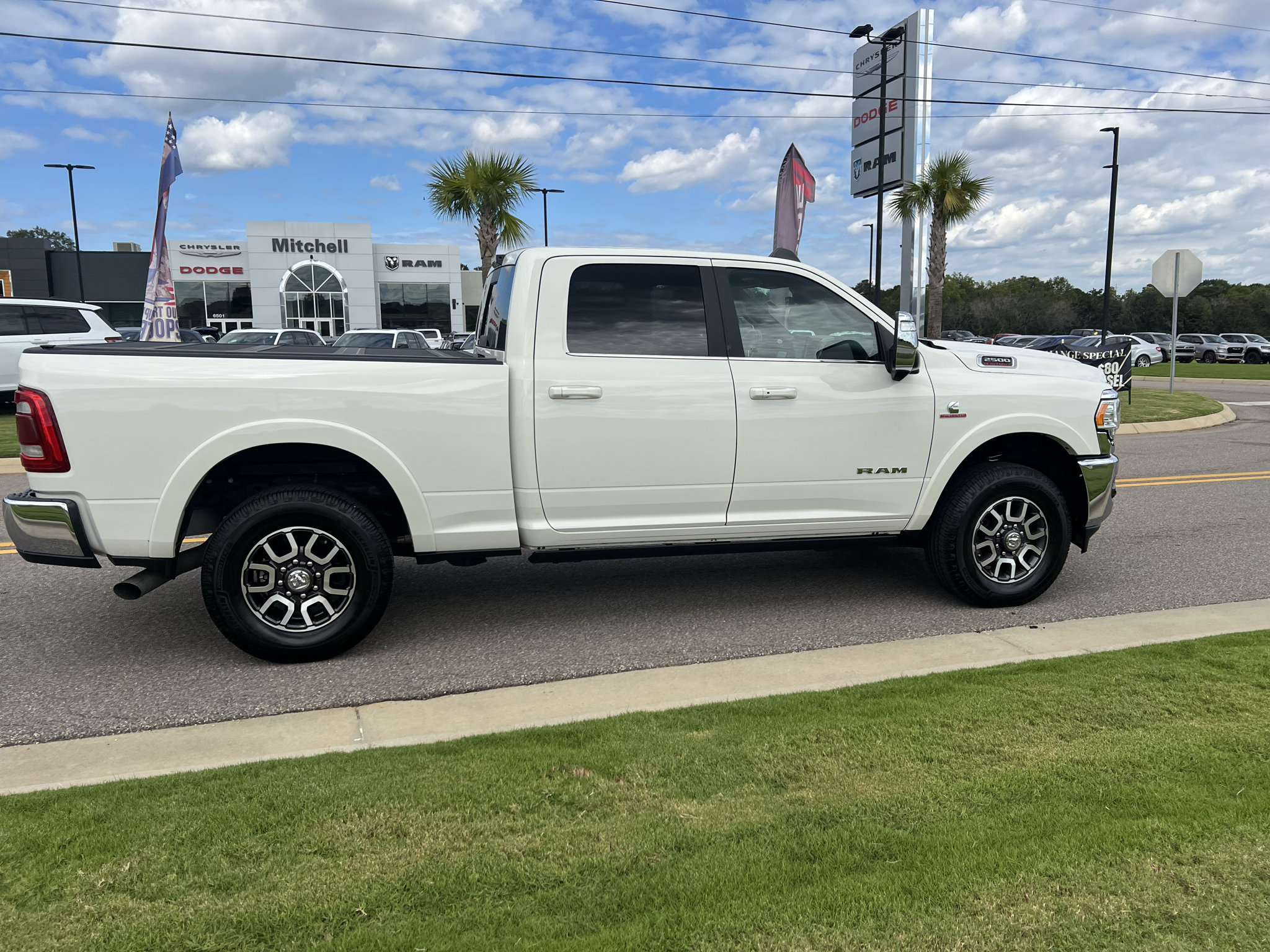 Certified 2024 RAM 2500 Limited w/ Safety Group AWD/4WD image 3