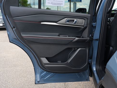Used 2025 Ford Explorer ST AWD/4WD image 22