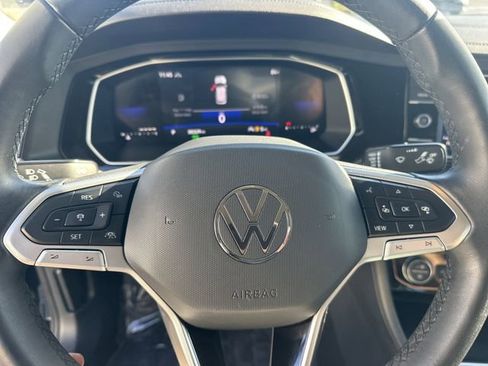 Used 2024 Volkswagen Jetta SE image 17