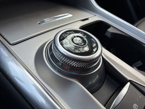 Used 2022 Ford Explorer XLT w/ Equipment Group 202A image 33