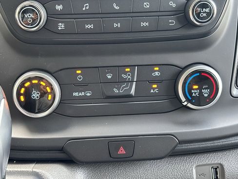 New 2025 Ford Transit 250 148 Medium Roof Extended AWD image 21