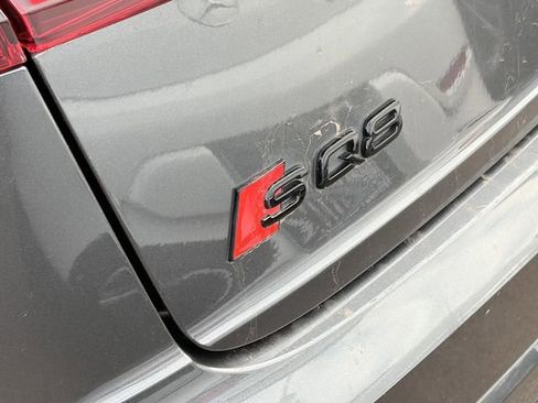 Used 2022 Audi SQ8 Prestige AWD/4WD image 9