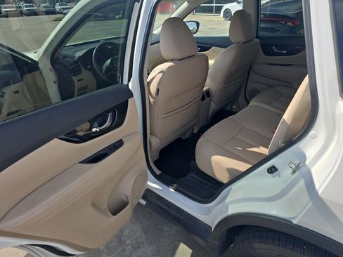 Used 2020 Nissan Rogue SL w/ Premium Package FWD image 19
