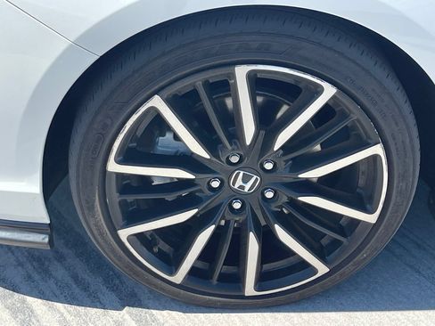 Used 2024 Honda Accord Touring image 6
