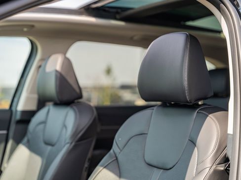New 2026 Kia Sorento S w/ S Panoramic Sunroof Package FWD image 15