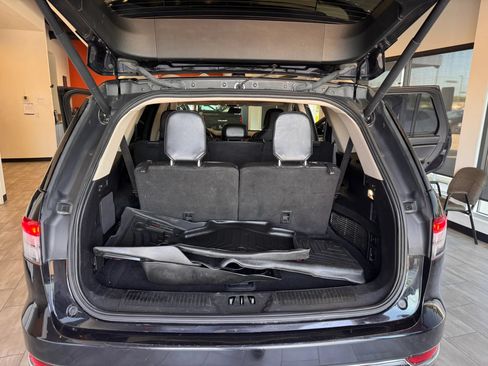 Used 2020 Lincoln Aviator Reserve w/ Equipment Group 202A AWD/4WD image 38