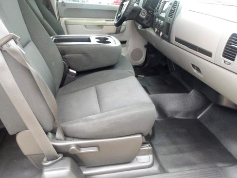 Used 2010 Chevrolet Silverado 1500 W/T RWD image 10