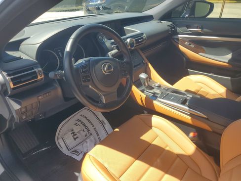 Used 2022 Lexus RC 300 image 10