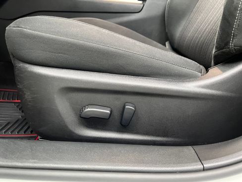 Used 2025 Nissan Altima 2.5 SV image 10