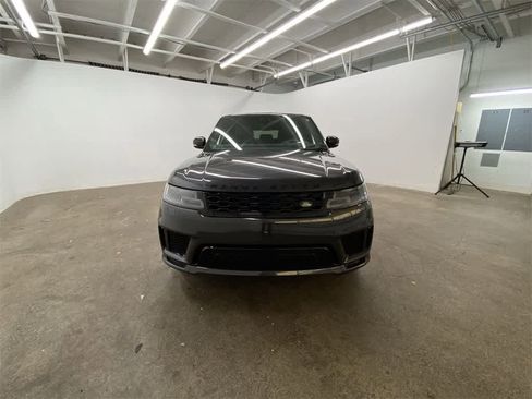 Used 2022 Land Rover Range Rover Sport HST image 9