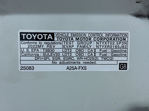 Used 2022 Toyota RAV4 XLE Premium image 21