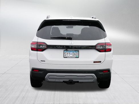 Certified 2025 Honda Pilot TrailSport image 6