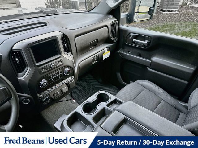 Used 2025 Chevrolet Silverado 2500 Custom w/ Custom Convenience Package AWD/4WD image 27