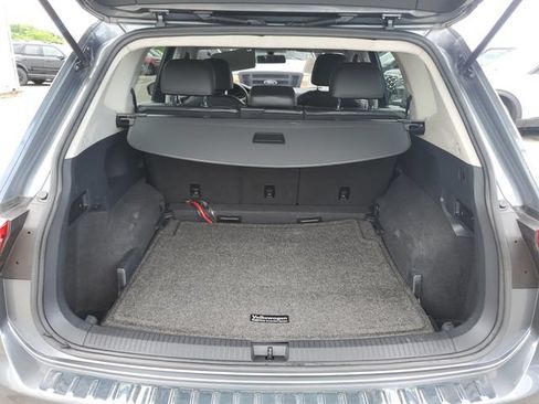 Used 2019 Volkswagen Tiguan SEL AWD/4WD image 11