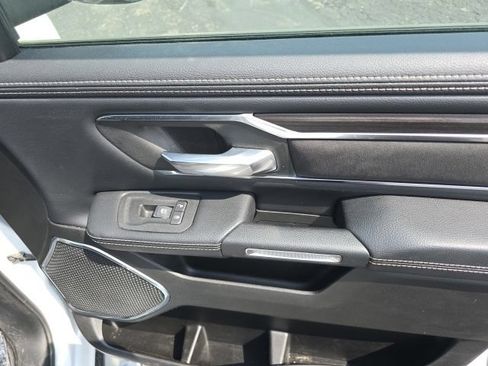 Used 2025 RAM 1500 Laramie AWD/4WD image 33