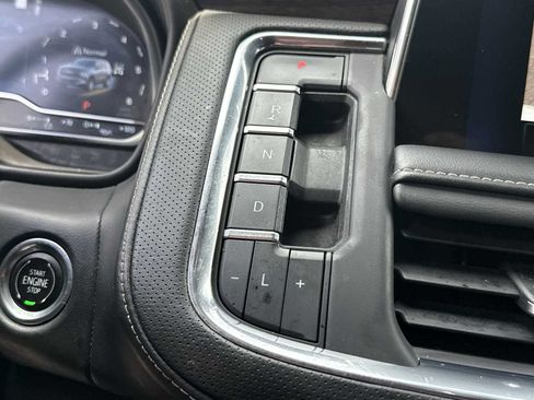 Used 2023 Chevrolet Suburban Premier AWD/4WD image 23
