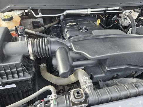 Used 2022 Chevrolet Colorado LT w/ Fleet Safety Package image 18