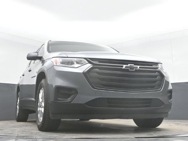 Used 2020 Chevrolet Traverse LS w/ LPO, Blackout Package FWD image 26
