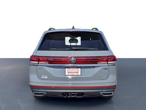 Used 2025 Volkswagen Atlas SE AWD/4WD image 10
