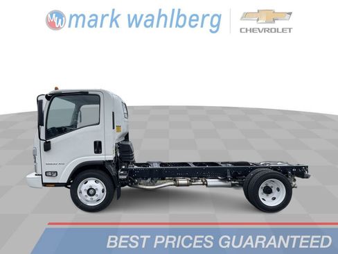 New 2024 Chevrolet Low Cab Forward 5500XG RWD image 1