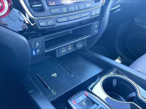 Used 2025 Honda Ridgeline Black Edition image 23