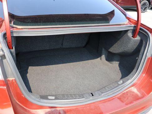 Used 2014 Ford Fusion SE w/ Equipment Group 202A FWD image 8