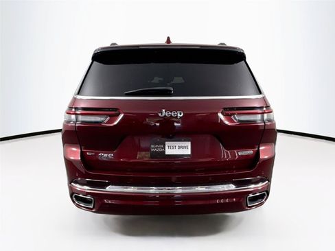 Used 2022 Jeep Grand Cherokee L Overland w/ MOPAR Finishing Package AWD/4WD image 12