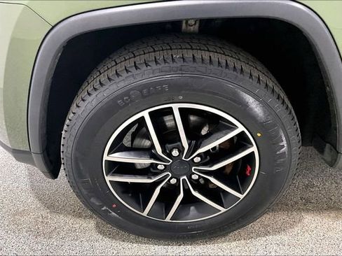 Used 2020 Jeep Grand Cherokee Trailhawk w/ Premium Lighting Group image 34