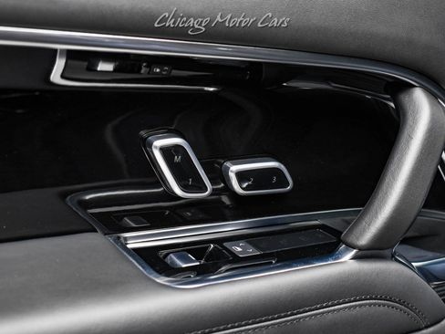 Used 2023 Land Rover Range Rover Autobiography image 44