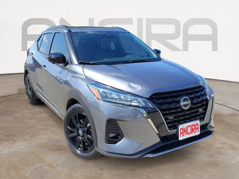 Used 2023 Nissan Kicks SR w/ SR Premium Package image 4
