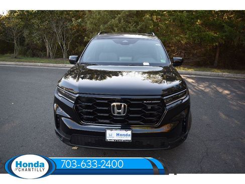 New 2025 Honda Pilot Black Edition image 3