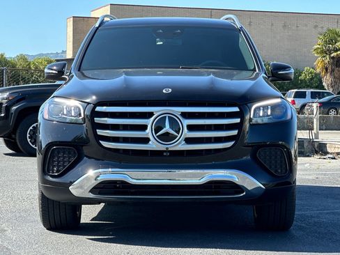 Used 2024 Mercedes-Benz GLS 450 4MATIC image 5