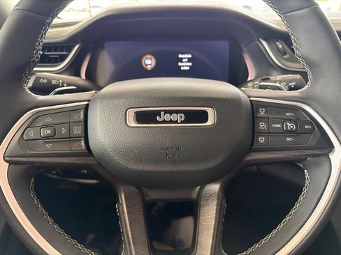 Certified 2023 Jeep Grand Cherokee L Limited w/ Trailer Tow Group (B) AWD/4WD image 8