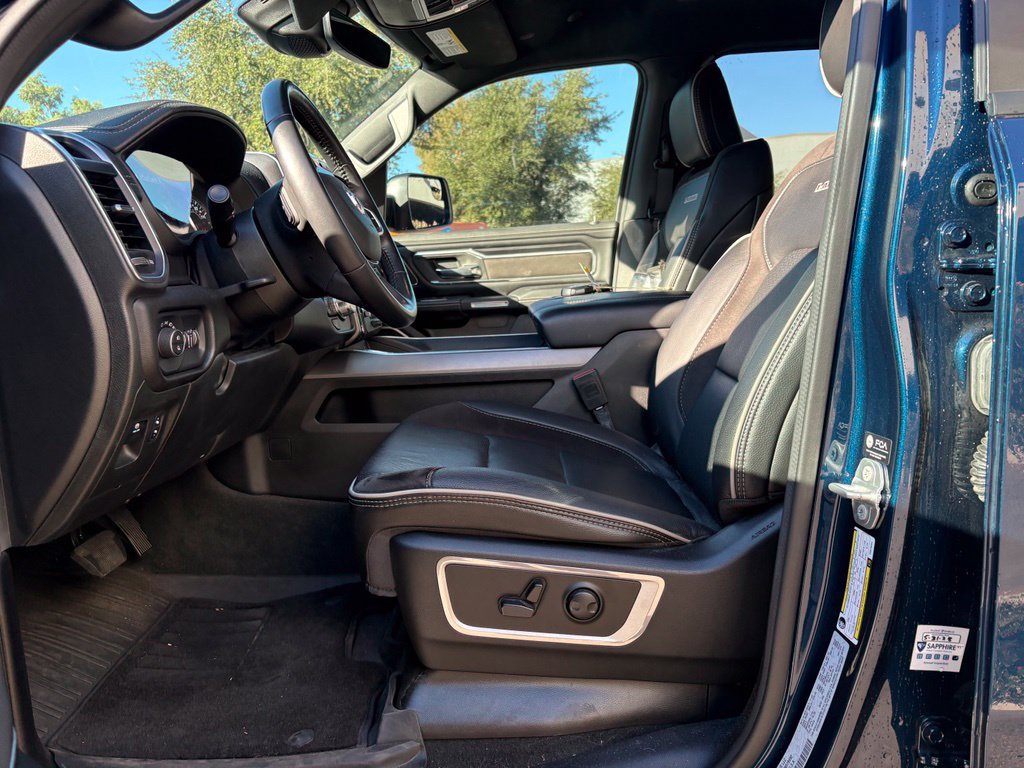 Used 2023 RAM 1500 Laramie AWD/4WD image 8