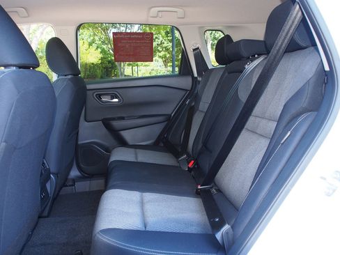 Used 2026 Nissan Rogue SV FWD image 18