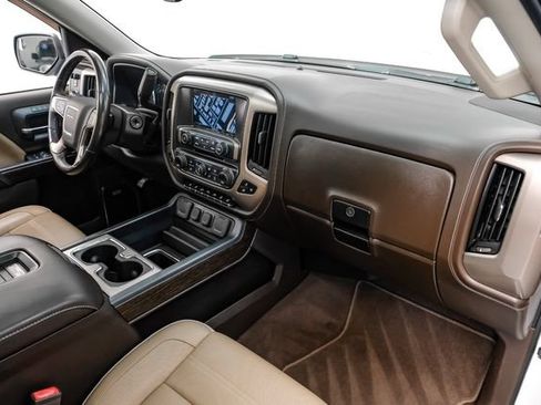 Used 2018 GMC Sierra 1500 Denali w/ Denali Ultimate Package AWD/4WD image 11