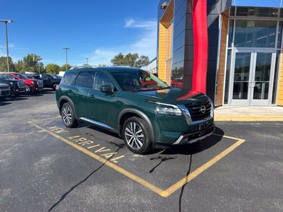 Used 2022 Nissan Pathfinder Platinum w/ Cargo Package