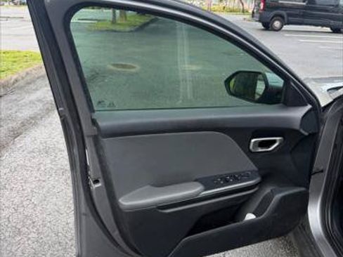 Used 2025 Kia K4 FWD image 13