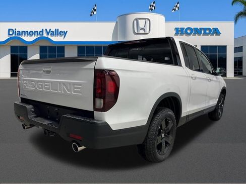 New 2026 Honda Ridgeline Black Edition image 3