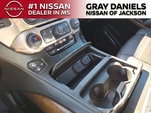 Used 2019 GMC Yukon Denali w/ Denali Ultimate Package image 19