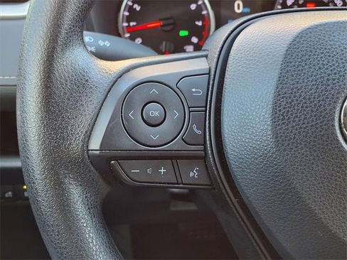 Used 2022 Toyota RAV4 XLE image 22