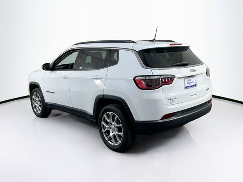 Used 2022 Jeep Compass Latitude AWD/4WD image 7