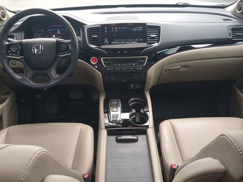 Used 2021 Honda Pilot Touring image 13