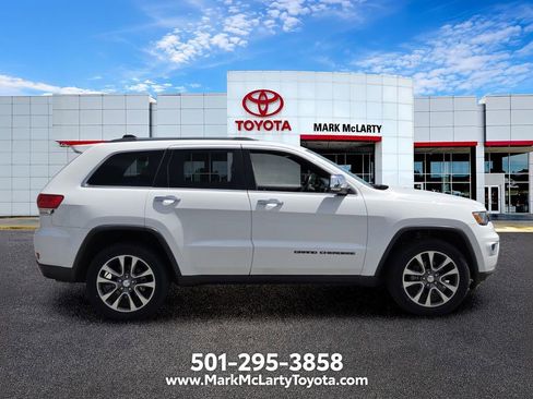 Used 2018 Jeep Grand Cherokee Limited AWD/4WD image 6