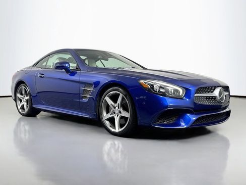 Used 2017 Mercedes-Benz SL 550 image 3