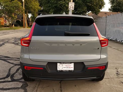New 2026 Volvo XC40 B5 Plus w/ Protection Package Premier AWD/4WD image 9