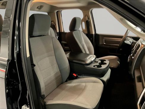 Used 2024 RAM 1500 Classic SLT AWD/4WD image 27